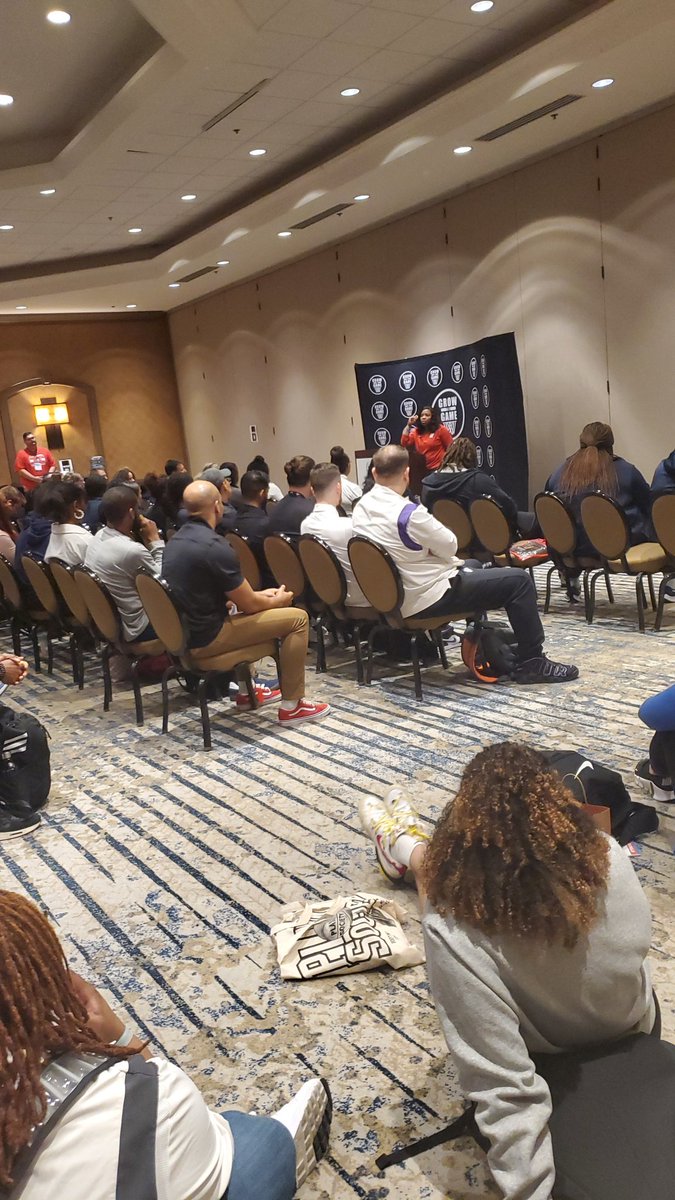 Coachlwilliams1's tweet image. Coach Yo! #WBCA23