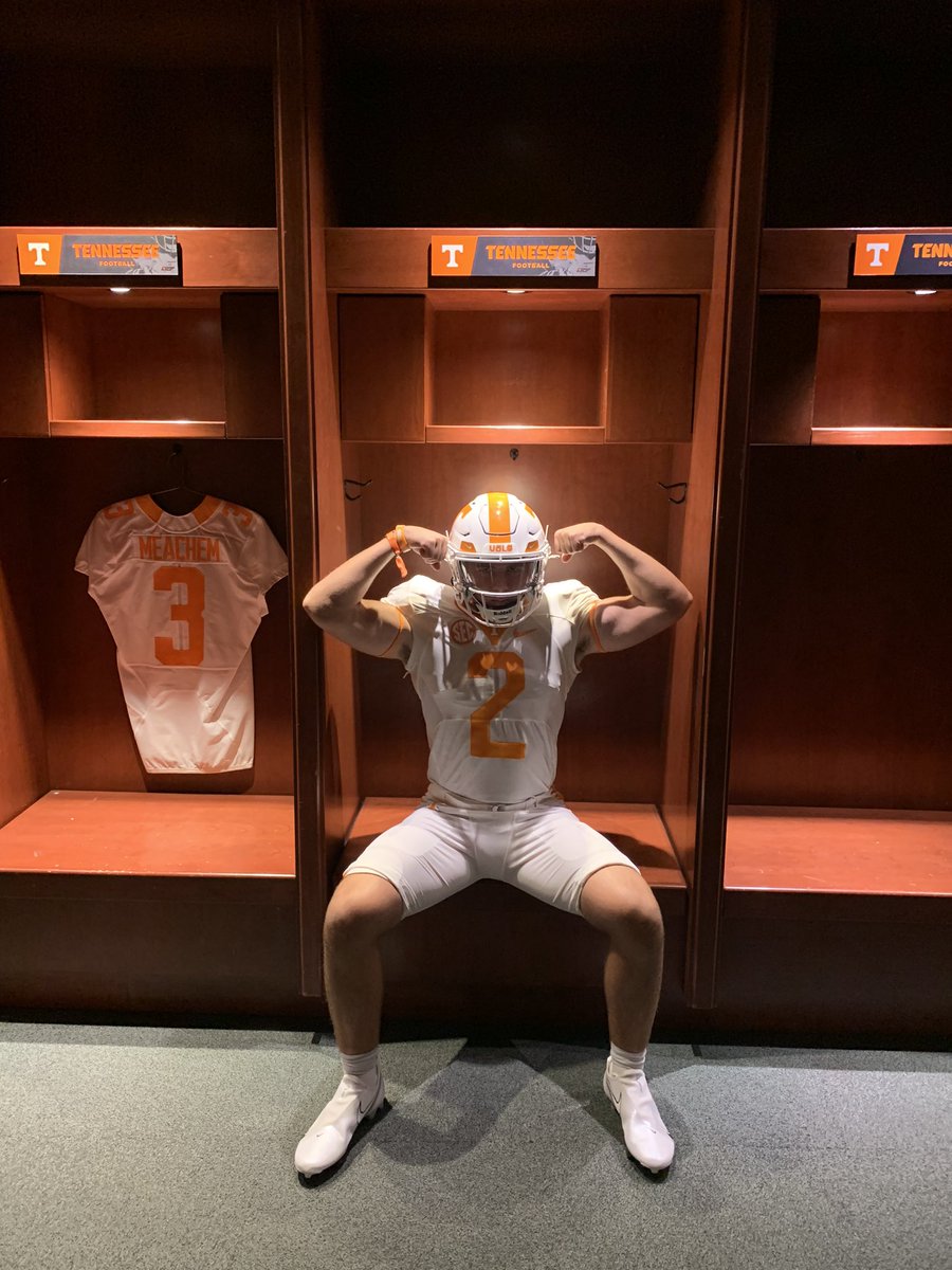 _JacksonHarper's tweet photo. I had a great time visiting @Vol_Football and meeting @CoachEkelerUT, and @CoachCrab https://t.co/Y6zWwQG6pl