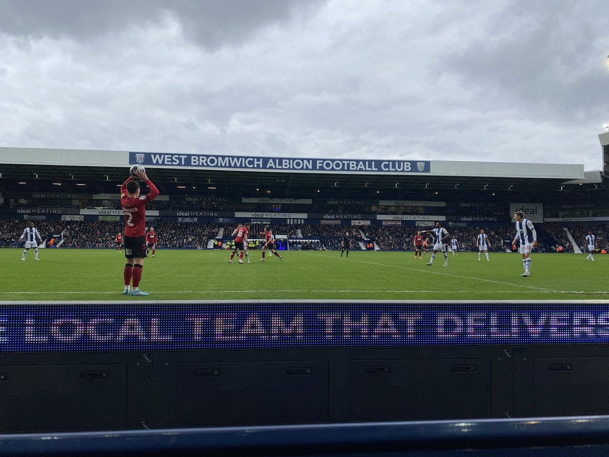 Strijbis's tweet photo. Als je dan toch id buurt bent en een paar uur over hebt: naar West Bromwich Albion vs Millwall geweest. Matige wedstrijd, leuke sfeer. Veel hoge ballen en veel balverlies. Gezellige boel rond stadion. @SkyBetChamp #wbamil #groundhopping vanaf morgen hele week in teken van archery https://t.co/8Dws5QbjLy