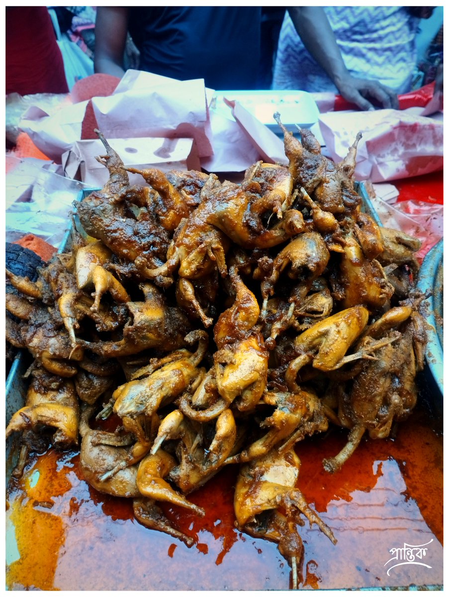 prantik_uxui's tweet photo. Dhaka's traditional Ifatari Hut đŽđĨâ¤ī¸|| Chawkbazar, March 2023 ||
Part 2
#iftar #chakbazar #chawkbazar #iftari #hut #dhaka #traditional #iftarihut #dhakatradition #food #street #streetfood #delecious #deliciousfood #photography #foodphotography #streetphotography https://t.co/HfmMLHw4eZ