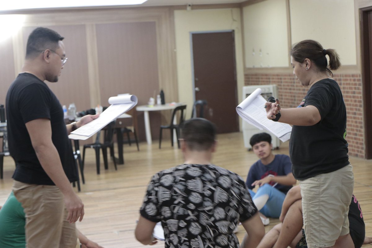 jers_zone's tweet photo. Isa sa highlight ng Senakulo 2023: KAIBIGAN ay ang pagdidirek ng isang babaeng direktor. 

Pinakaunang babaeng magdidirek @jclynrblbs, ng Senakulo sa @TAranzazunsda

MAMAYA NA AT SA MARTES, 7PM 

Sa Patio ng @AranzazuShrine 

#CaritasChristiUrgetNos
#Senakulo2023 
#Senakulo https://t.co/SfpPkcnd37