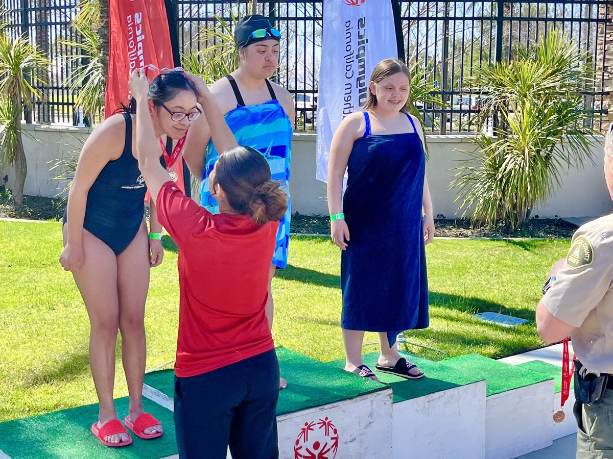 dominguezt's tweet photo. Great job Isabella Dominguez!!#WeAreSOSC #OCsharks @SOSoCal https://t.co/jNiZUNH8P5