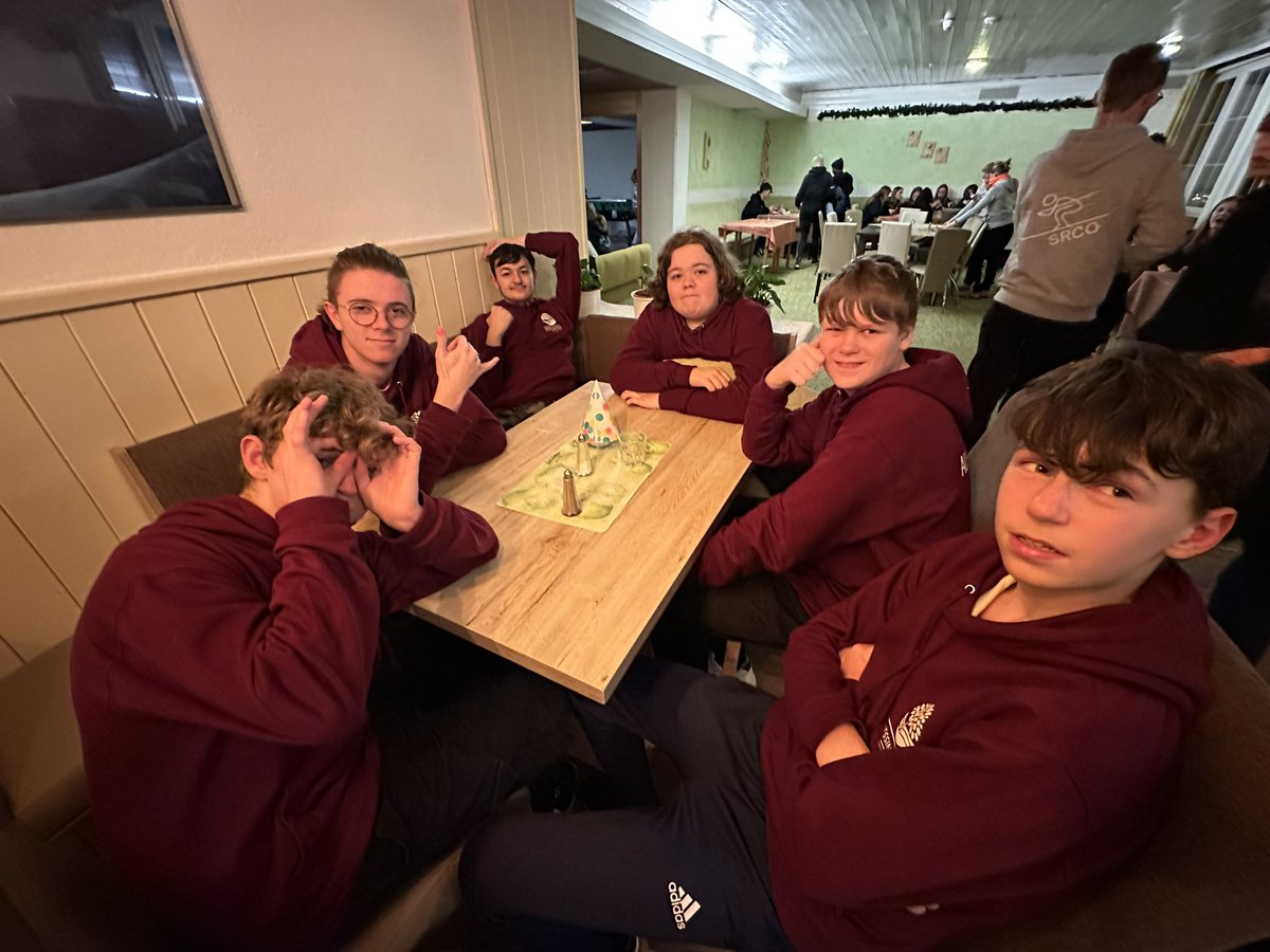 chessington_sch's tweet photo. We have arrived! Time for dinner, shower, bed.  More updates tomorrow. 😴 #chessski23 https://t.co/q42CjnwB3L