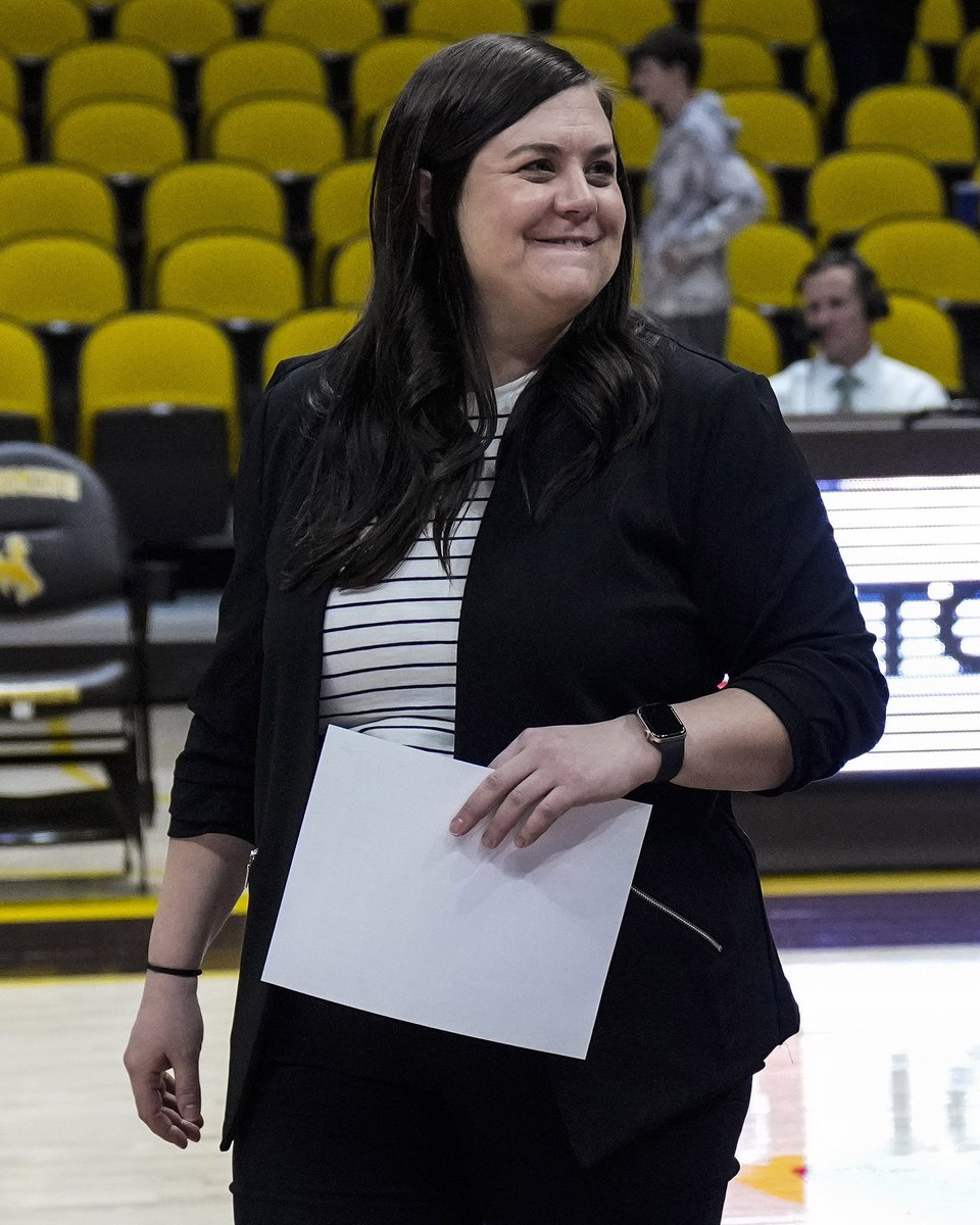 Wishing a special happy birthday to the best athletic trainer in the land, Megan Jensen! Hope you have a wonderful day! 🎉🥳