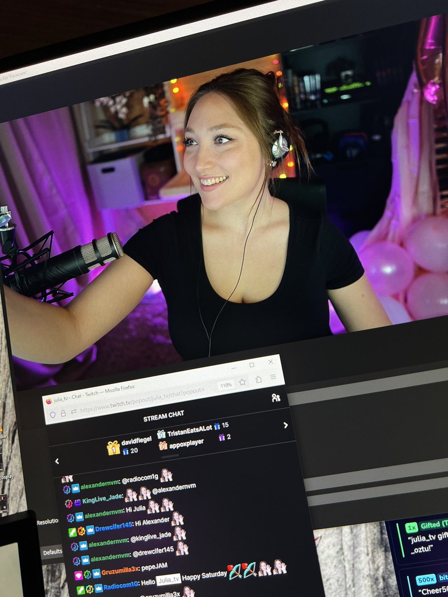 To the island!!! Continuing RE4 Remake first playthrough 😁
twitch.tv/julia_tv