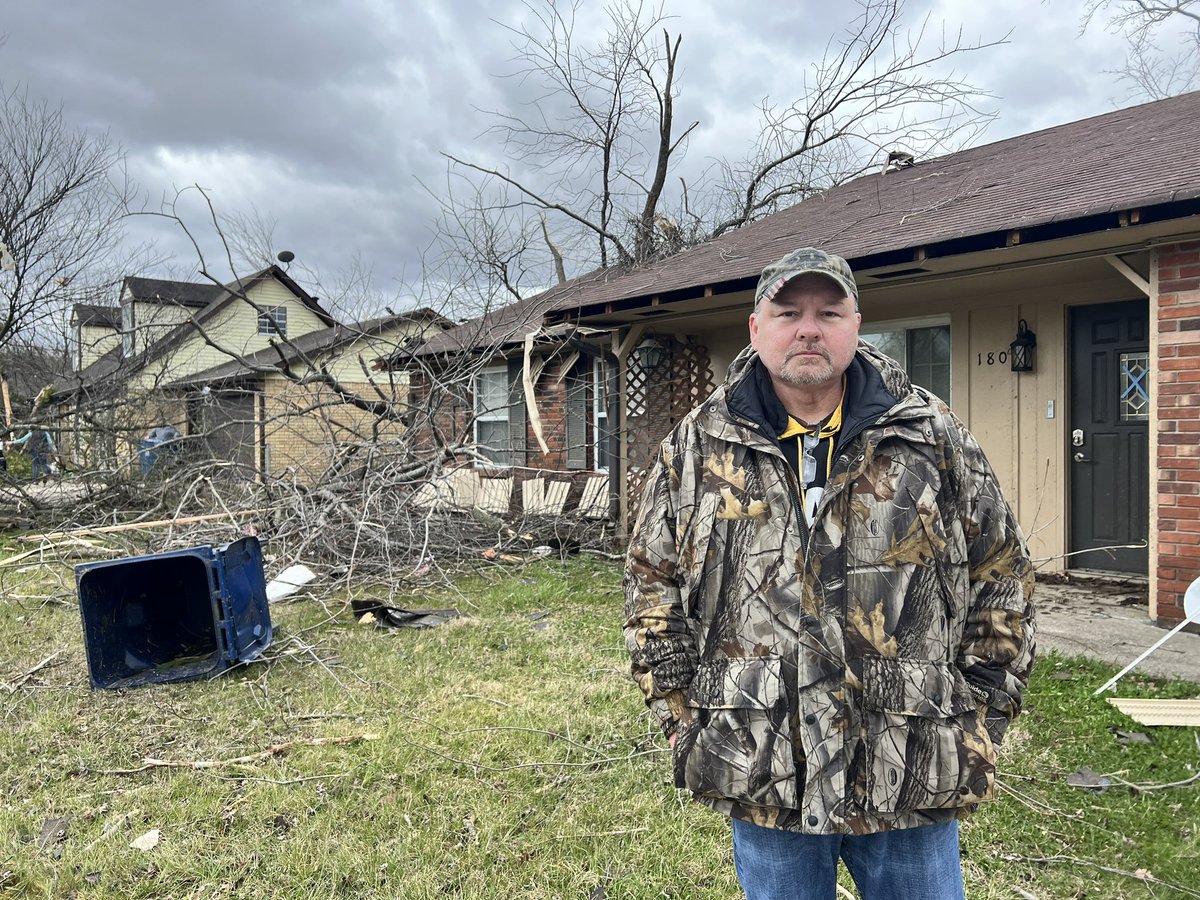 Emily_Ketterer's tweet photo. I talked to Kevin Morphew, who lives on West Street, this afternoon. He was sitting in his living room watching the storm when he heard the loud winds and crashing debris hitting his house and he decided to “hit the floor.” https://t.co/KRXPGygxeL