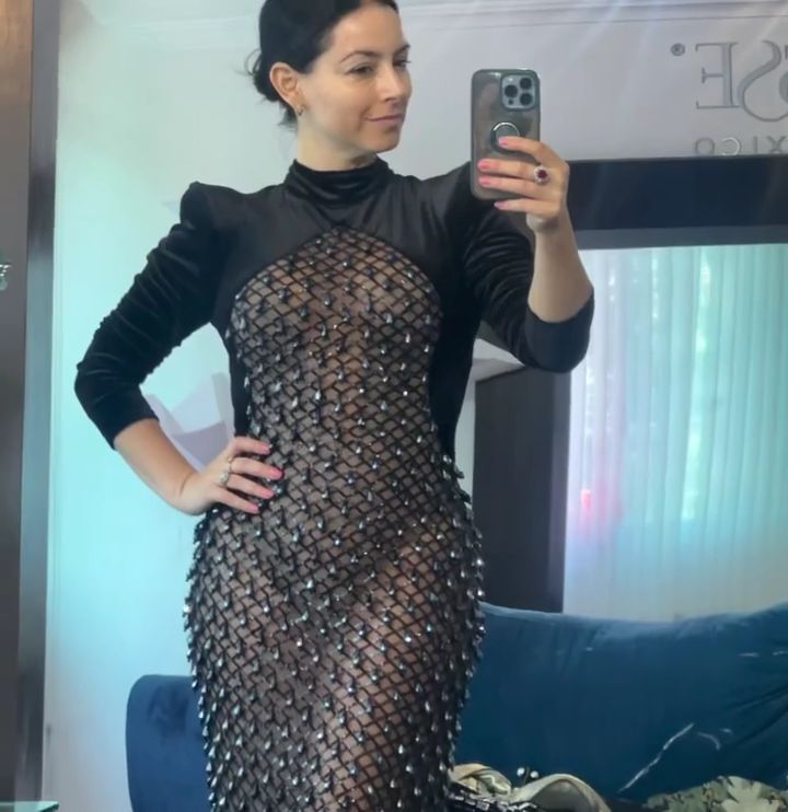 raulf967's tweet image. ¡ y llego el sabadito 😁😁😁 y para endulzar esta bella tarde les dejo una linda muñequita la sensualisima @ClaudiaLizaldi wooow que buenota salio clau con este vestidito #uffffff sin duda lo mas rico de hoy y tambien es #elbizcochodelfindesemana #prettyclau 😋😋😋 #FelizSabado !