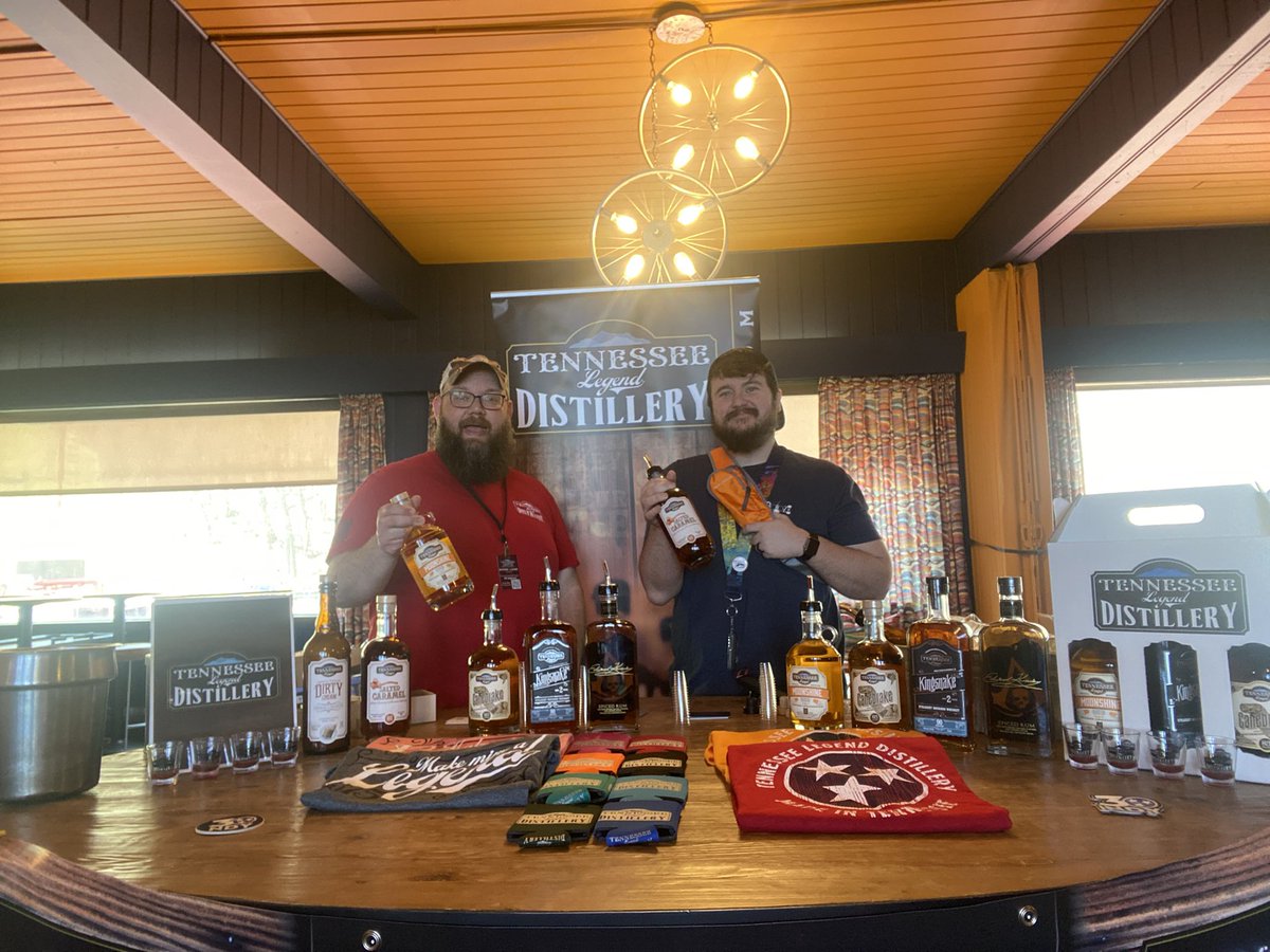 TNLegend_4's tweet photo. Are you at @OberGatlinburg today? Have you come to the #WhiskeyAndBaconFestival yet? You have less than an hour to sample with us!!!
#OberMountain #TLD #makeminealegend #TennesseeLegendDistillery https://t.co/jvUH7Ybwrs