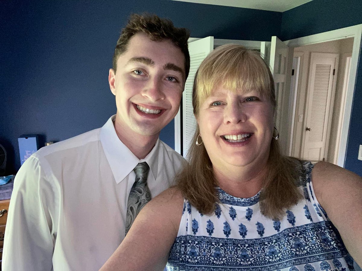pddoyle2's tweet photo. @AndrewLeezus @Mishbia15 I’d bring my mom. I was born in Phoenix (now live in Michigan) and it would be great to go back to where it all started over 20 years later. https://t.co/WhvPlylloD