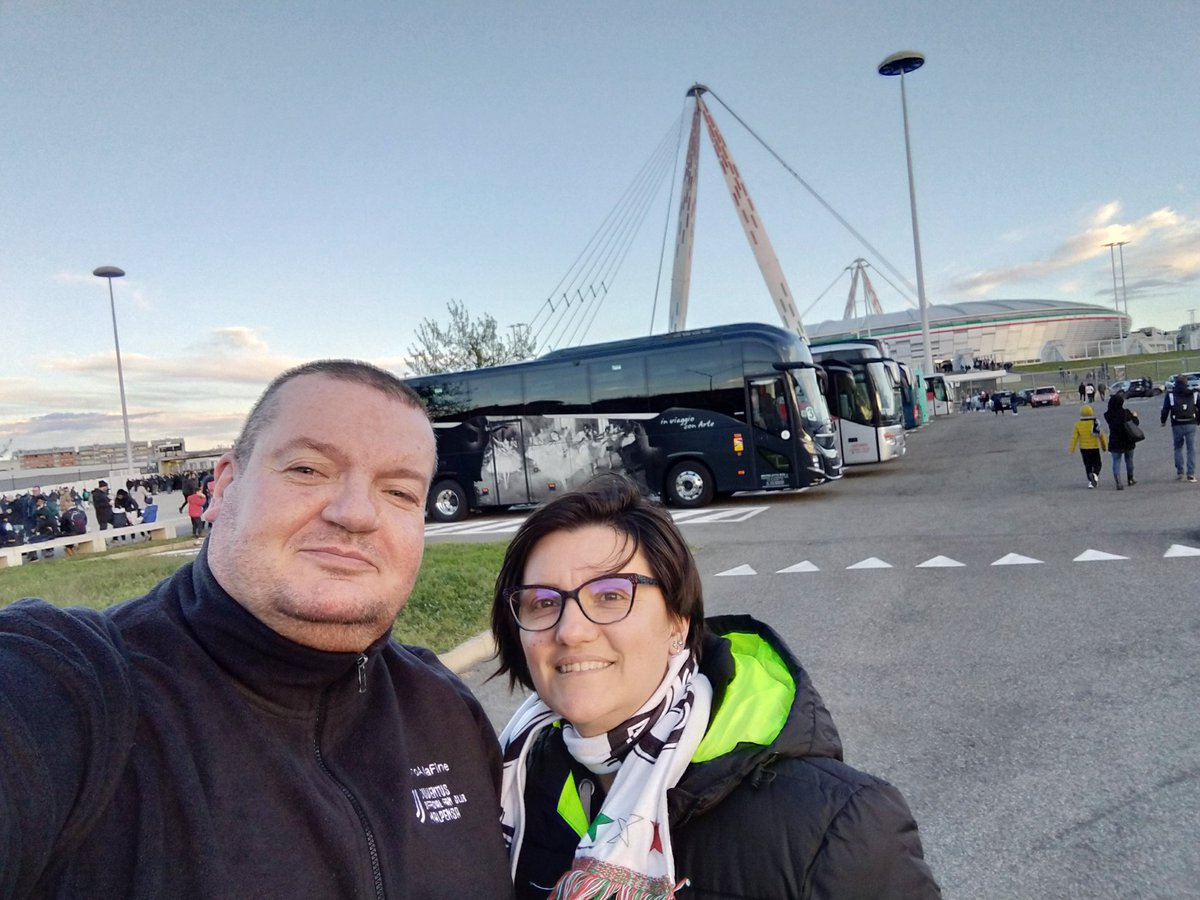robert16081969's tweet photo. Sola non ti lascio mai
#JuveVerona
#jofcmxp
#FinoAllaFine
#bianconeri
@juventusfc https://t.co/LCz6zeUKVz