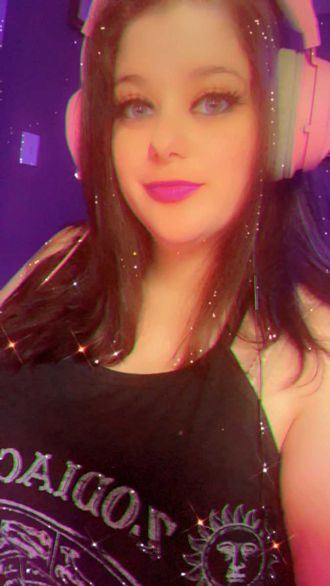 lushballs's tweet photo. #gamergirl #supportsmallstreamers #plussizestreamers https://t.co/jd51aRGGPv