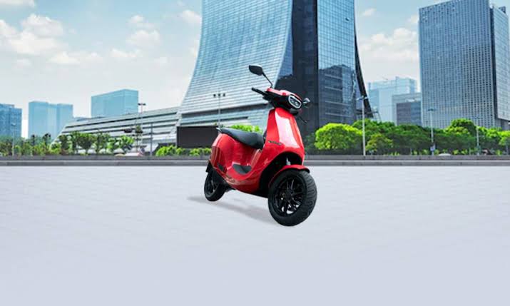 ShahanavasP's tweet photo. 🛵💨💯 @OlaElectric  sales growth has been phenomenal with a whopping⚡️💰📈! But what's the company doing to keep up with the increasing numbers and improve their service?🤔 Lots of complaints are still not being attended to even 2 months after being registered👎 @olaownerskerala https://t.co/mTVUZrHu2Y
