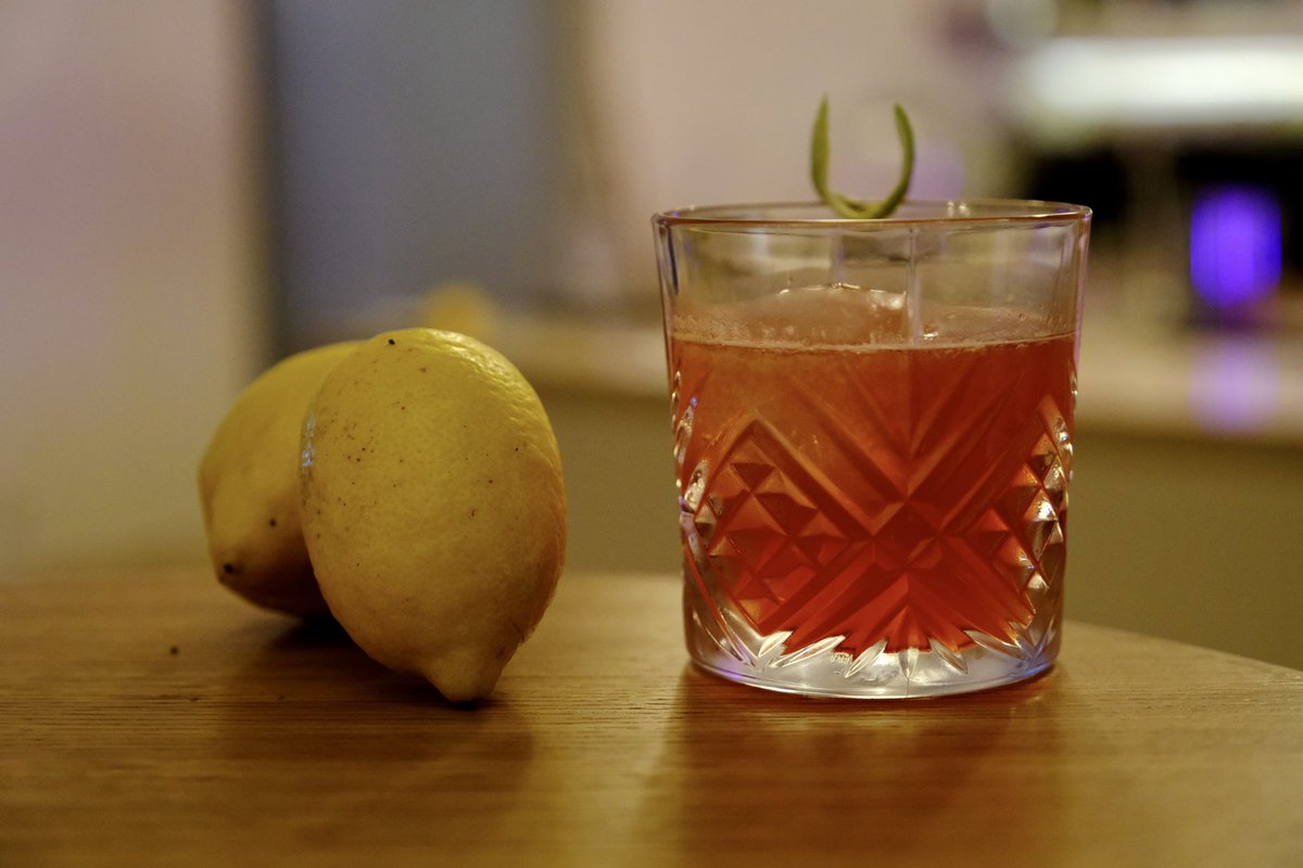 thelatebirds's tweet photo. It's saturday night and our body is asking for a #CocktailTime! 🍋🍹
Our new signature cocktail ‘The Late Birds Lisbon’ is mixing lemon juice, gooseberry liqueur, lemongrass syrup and cachaça. So yummy😋! 
Do you fancy it? #gayhotel #gaylife
👉🏼https://t.co/oRzy6J64N6 https://t.co/o4r9GQ0x0F