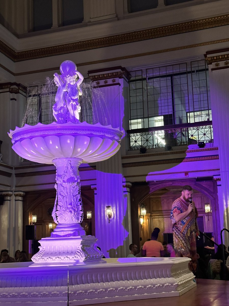 WalterKozin's tweet image. Category is…Drag Brunch Eleganza.
#dragbrunch #walnutroom #macys