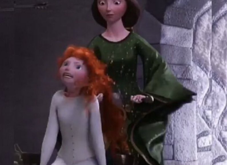karlarboledas's tweet photo. cuando me peinaba mi madre https://t.co/j1yOgWqFCm