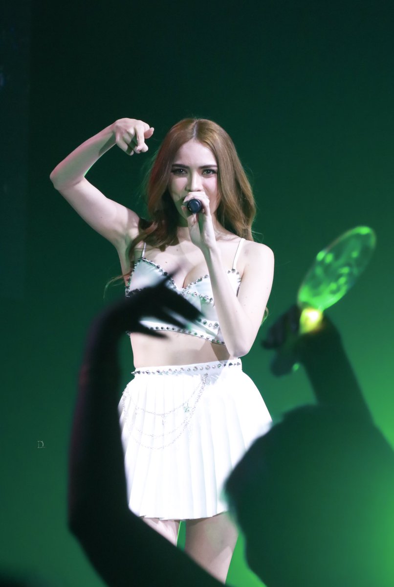 __KKKenji's tweet photo. 🐰❤️🔥❤️🔥💐
#ชาล็อตออสติน #charlotteaustin 🐰🎀
#SmileyofCharlotte #อิงล็อต @itscharlotty #CharlottePossibleConcert #__DDDel https://t.co/UM66Ez1L1v