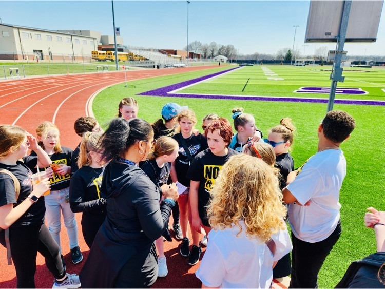 M19_MHS's tweet photo. Mascoutaโs third annual Womenโs Walk! The community, Middle school, and High School came together to recognize the women in our lives by pledging to walking a certain number of laps in their honor! #OneTeamOneTribeOneFamily
#19EveryStudent
#MHSTheHighSchoolOfChoice https://t.co/0s7eqIuHbi
