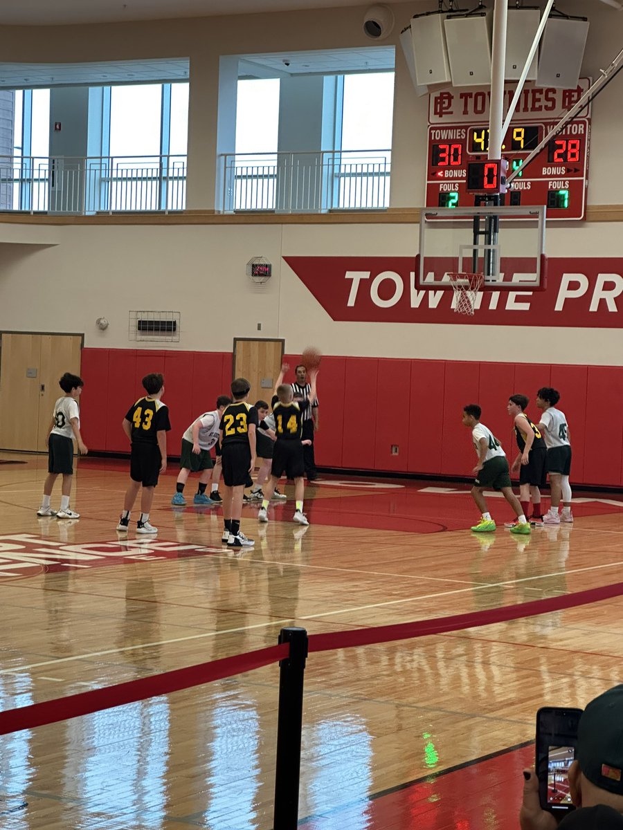 meredithpcook's tweet photo. St Elizabeth Seton 5/6 boys parish team wins a close one to advance to finals of New England CYO Basketball Tournament in Providence @CatholicNH https://t.co/15cX80vNmE