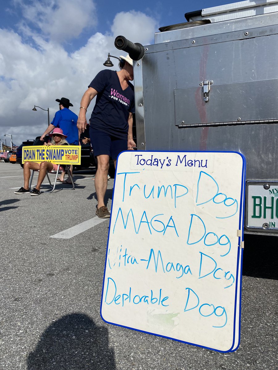 test Twitter Media - Dirk drove five hours from St Augustine so he could give out free hot dogs and show his support for #Trump https://t.co/dBYVs9FeGP