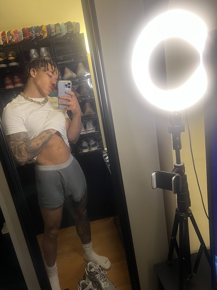 LOCUSXXL's tweet photo. Don't be shy https://t.co/KeoxQ8x1kU