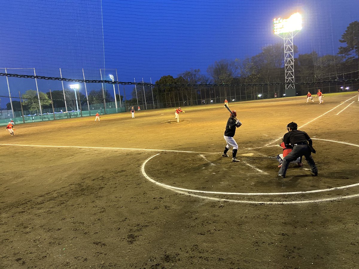 kiittan's tweet photo. ●ナイター💡草野球⚾️観戦〜 (^^)d
選手たちが一生懸命⚾️頑張ってるの観て癒された〜( ◠‿◠ )
●2023/4/1(土) https://t.co/xUk9eVqd50