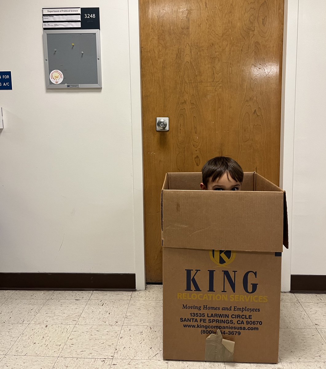 There's a super suspicious package outside of @DanielNPosner's office, should I return to the sender? The box is claiming that it should go to @luwei_ying's office instead, but will settle for either @graemedblair or @EfrenPoliPsy if needed. Pls advise. Box is very heavy.