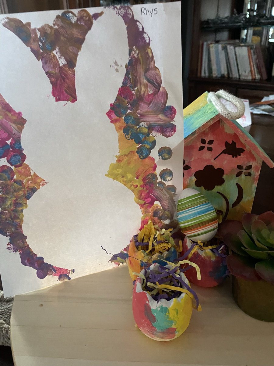 HarasimiukD's tweet photo. The time of year for colourful crafts from our tiny humans. https://t.co/7YUFCuGdER