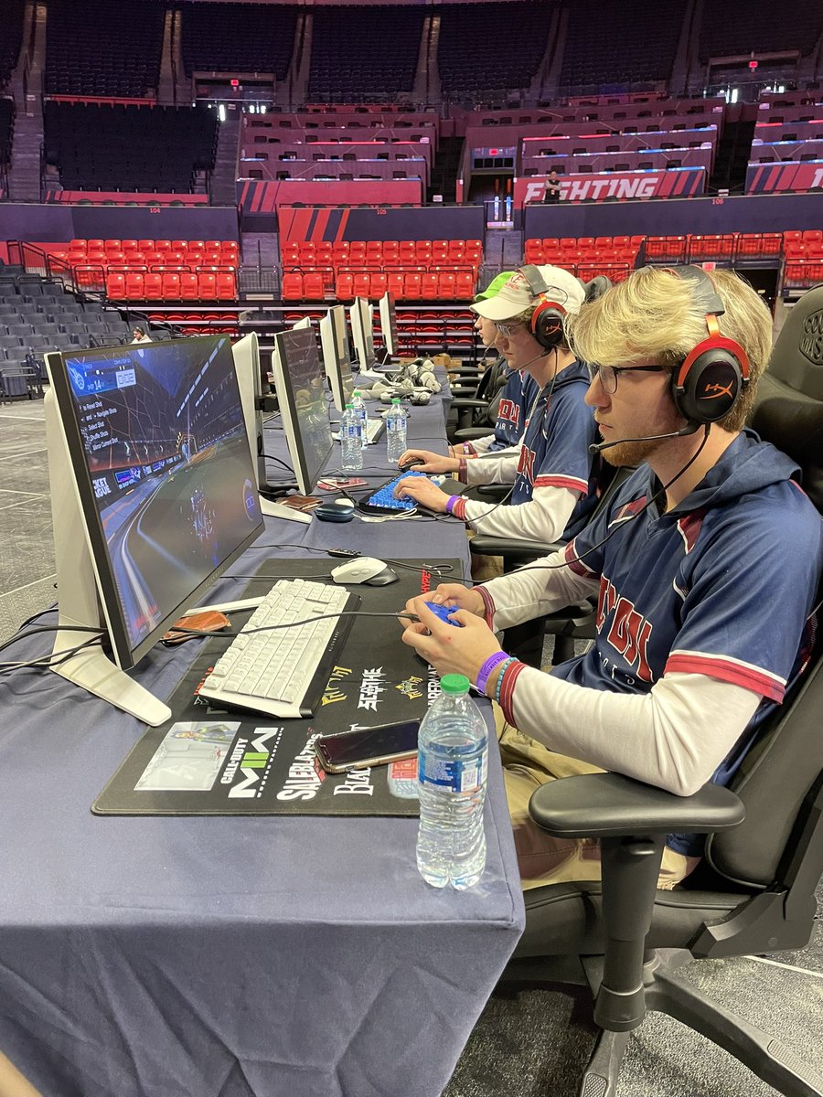 Day 2 vibes. Lyon v Heartland soon. twitch.tv/illini_esports