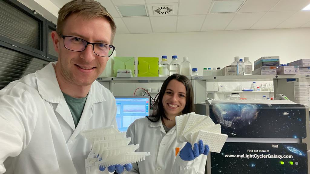 Fric_Immuno_Lab (@friclab) on Twitter photo In a mood to check some gene expression on qPCR Saturday??? <a href="/FricLab/">Fric_Immuno_Lab</a> dreamteam - yes we can! Thanks <a href="/OVymazal/">Ondřej Vymazal</a> <a href="/VeronikaBosak/">Veronika Bosáková</a> 👏👏👏 In a mood to check some gene expression on qPCR Saturday??? <a href="/FricLab/">Fric_Immuno_Lab</a> dreamteam - yes we can! Thanks <a href="/OVymazal/">Ondřej Vymazal</a> <a href="/VeronikaBosak/">Veronika Bosáková</a> 👏👏👏