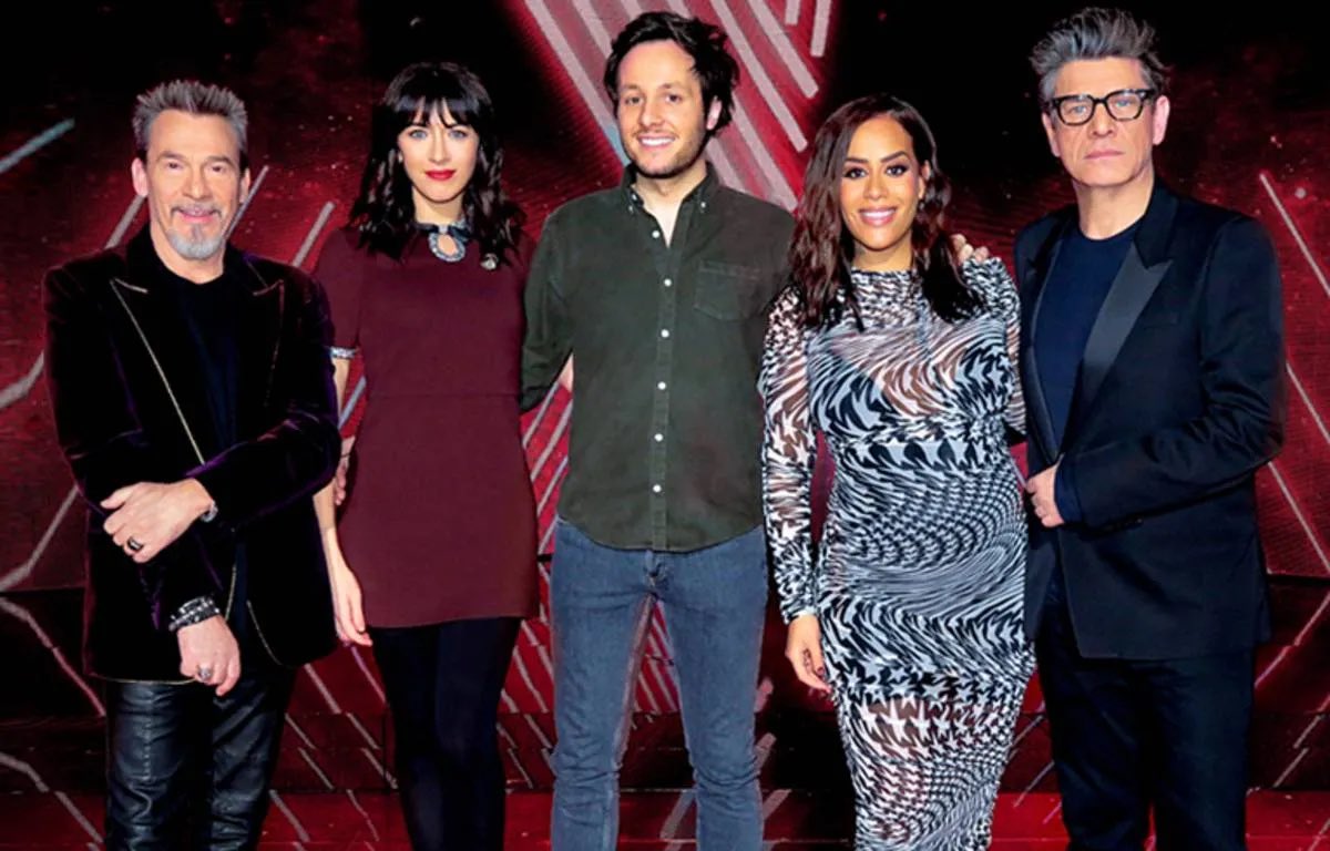 xfivigh's tweet photo. #TheVoice

mettons au clair ce débat ?

vous préférez quel jury de The Voice ?

- RT : cette année Bigflo et Oli , Amel Bent , Vianney et Zazie

- Like : l’année dernière : Florent Pagny , Vianney , Amel Bent , Marc Lavoine + Nolwenn https://t.co/N2ualYmFNo
