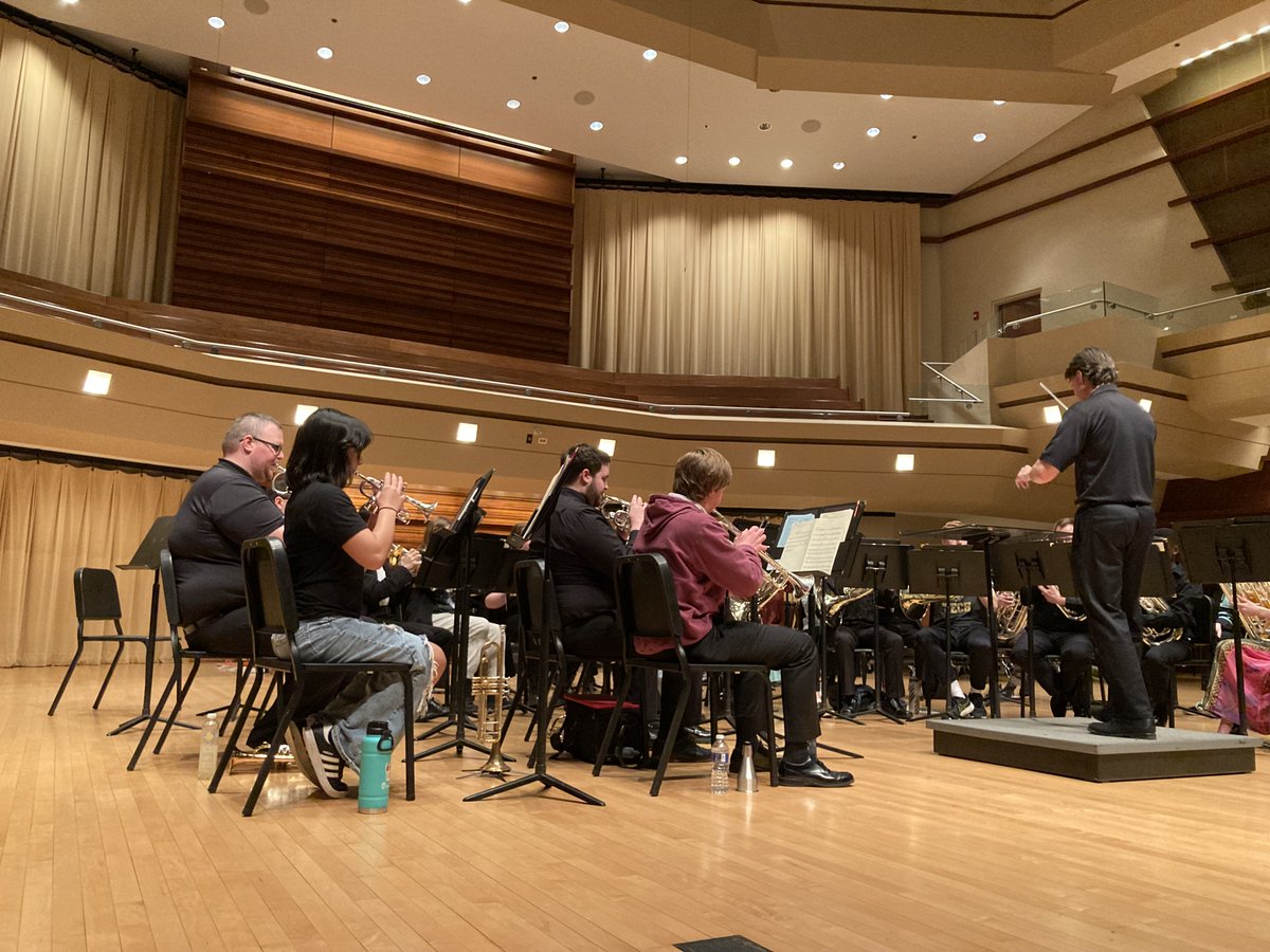 EYSO's tweet image. Our students had a fantastic time workshopping with Chicago Brass Band  Director Mark Taylor and CBB musicians. We're ready for tonight's concert - it's going to be spectacular!

If you haven't grabbed your in-person or livestream tickets, grab them at eyso.org/concert