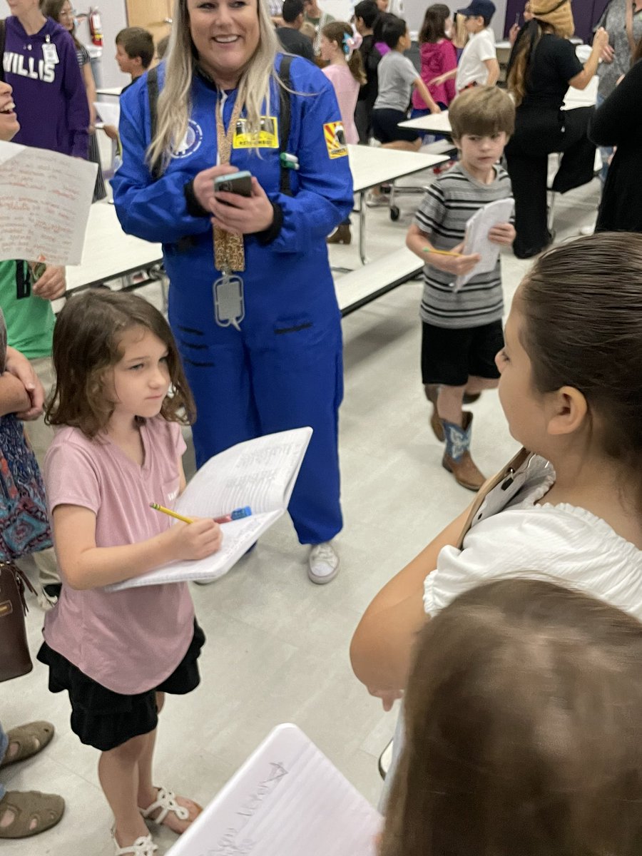 wheelerc21's tweet photo. 4th grade wax museum was so much fun to watch! My favorite part was to see our 4th graders being such amazing examples for our younger scholars! @WISDParmley #ParmleyPROUD https://t.co/i8HosDLh6W