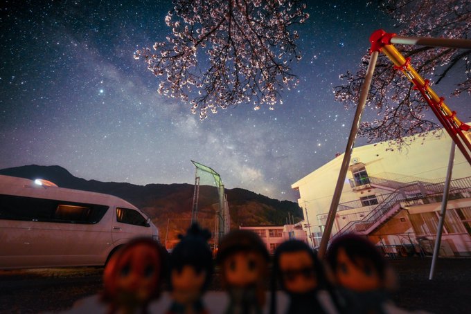 校庭キャンプのそらは桜色🌸⭐️✨みんなで記念撮影したよ🫠✨#星景写真#ゆるキャン△#校庭キャンプ 