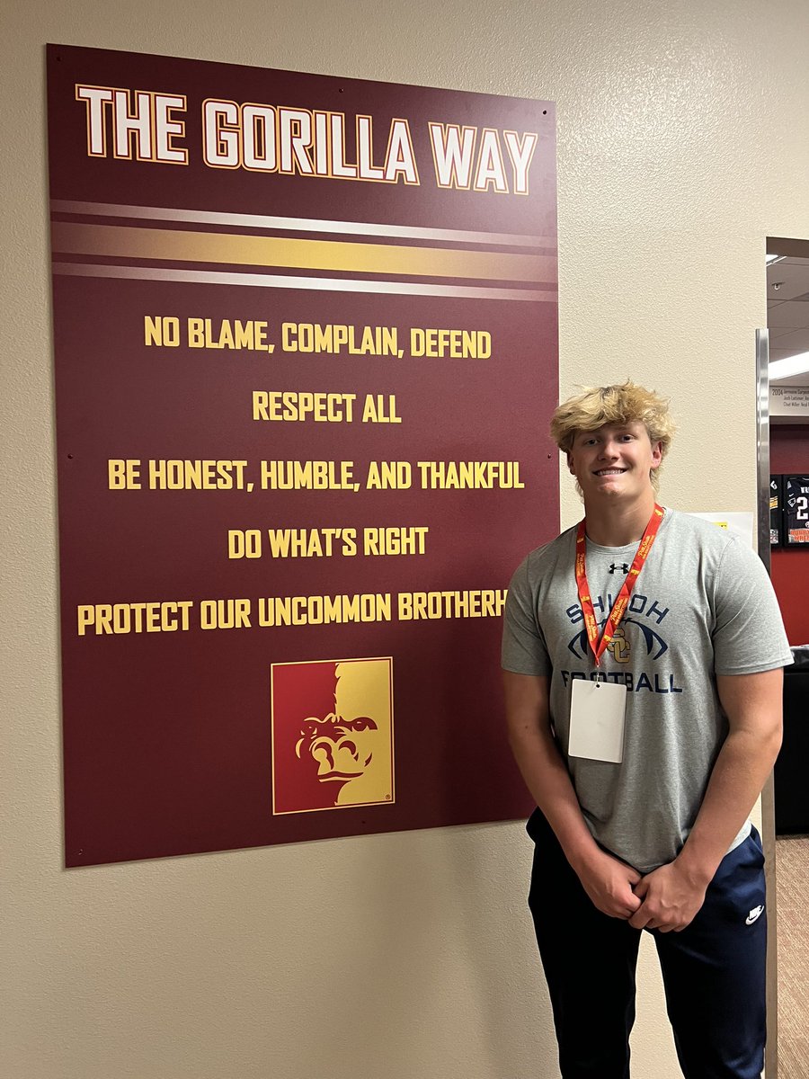 Jonas Nantze (@jonasnantze) on Twitter photo Had a great time at Pitt State University. Enjoyed meeting <a href="/CoachB_Larson/">Bryan Larson</a> <a href="/Coachbwright4/">Brian Wright</a> <a href="/JDiMinno/">Jerry DiMinno</a> <a href="/FettNick/">Coach Fett</a> . Go Gorillas!! 🦍<a href="/GorillasFB/">Pitt State Football</a> Had a great time at Pitt State University. Enjoyed meeting <a href="/CoachB_Larson/">Bryan Larson</a> <a href="/Coachbwright4/">Brian Wright</a> <a href="/JDiMinno/">Jerry DiMinno</a> <a href="/FettNick/">Coach Fett</a> . Go Gorillas!! 🦍<a href="/GorillasFB/">Pitt State Football</a>