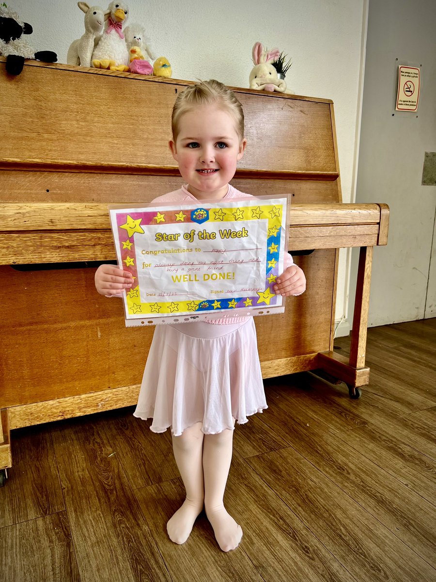 WOW !   A huge well done to our lovely Poppy who was awarded ‘Star of the Week’ in school for ‘always doing the right thing and being a good friend’ 💖
#antheamkingschoolofdancing #caringandsharing #welldone #achievements #friendship #kindness #Barry #Sully #Penarth