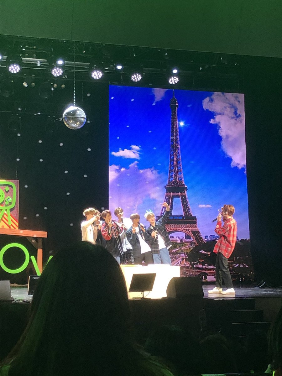 NCTDreamINA's tweet photo. Fom this to this 😭 https://t.co/NHUfT5hE5B