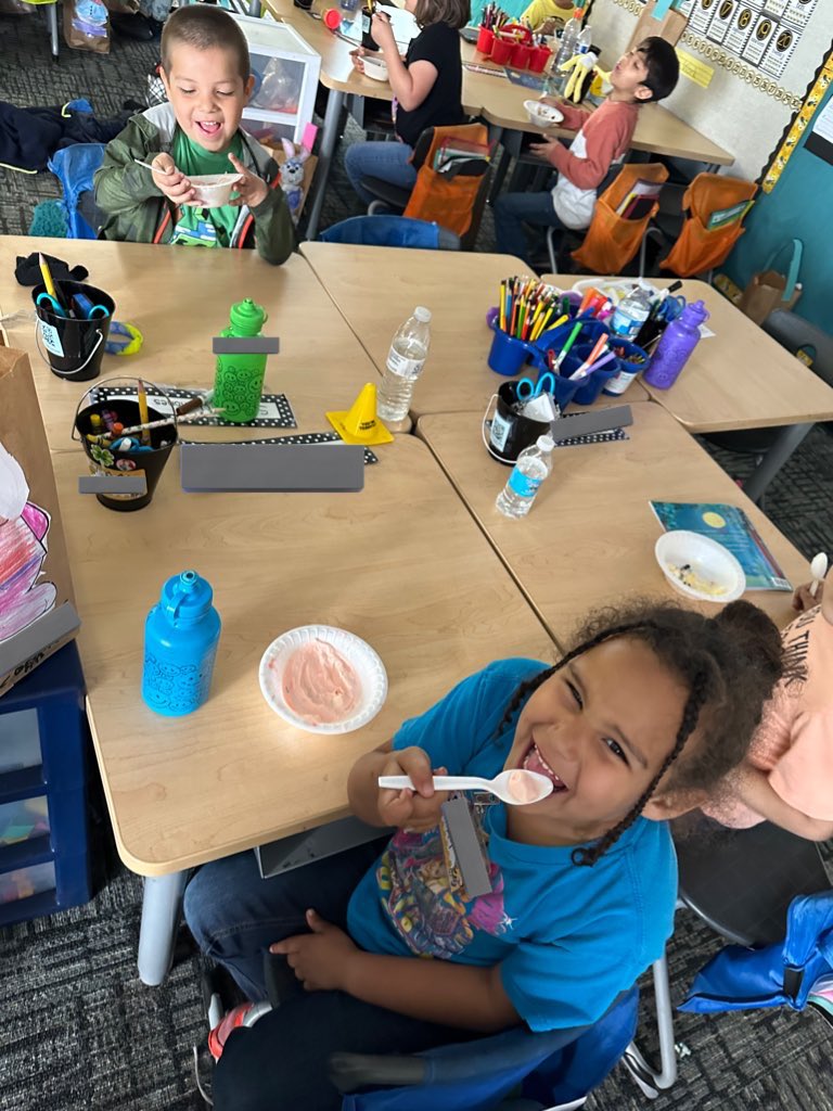 mrssweetbees's tweet photo. We had a wonderful spring party! The ice cream sundaes were so yummy! I’m so thankful to have such supportive parents who helped make it a super fun day! @BretHarteSchool https://t.co/cI6mYVtkL3