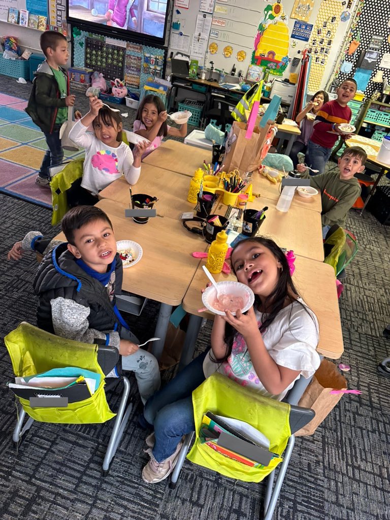 mrssweetbees's tweet photo. We had a wonderful spring party! The ice cream sundaes were so yummy! I’m so thankful to have such supportive parents who helped make it a super fun day! @BretHarteSchool https://t.co/cI6mYVtkL3