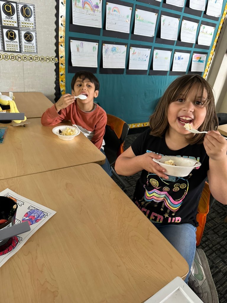 mrssweetbees's tweet photo. We had a wonderful spring party! The ice cream sundaes were so yummy! I’m so thankful to have such supportive parents who helped make it a super fun day! @BretHarteSchool https://t.co/cI6mYVtkL3