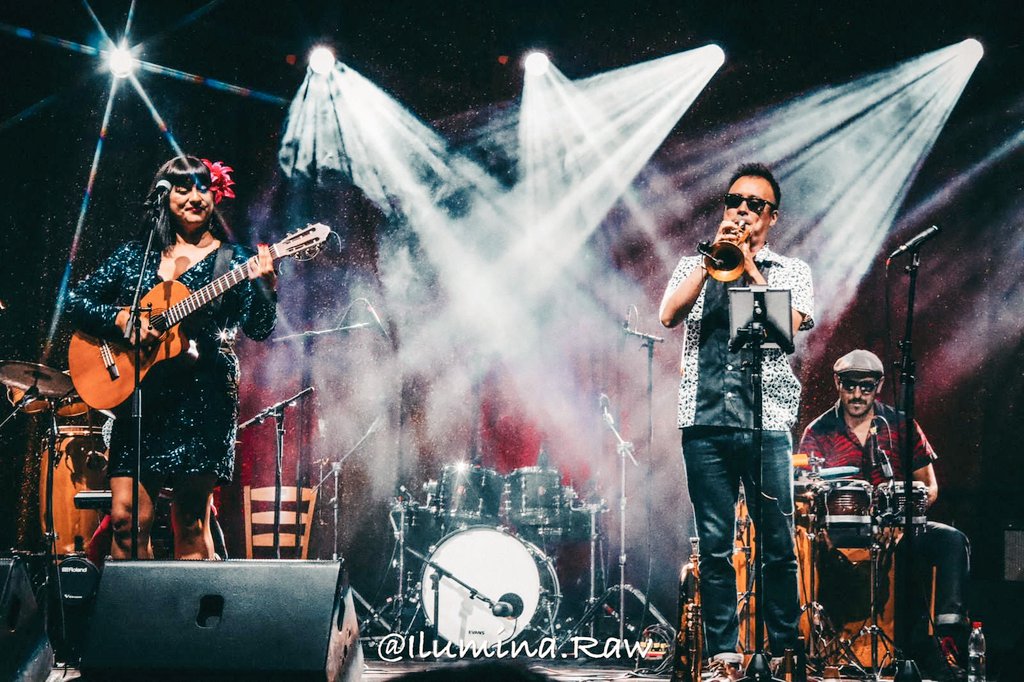 Ahora Natalia Álvarez La Joya en "Las Canciones más tristes" de la Fonda Permanente.
Teatro La Cúpula 
Luego Germaín de La Fuente.
Juanito Ayala, Camiseta 22 y El Bloque 8.