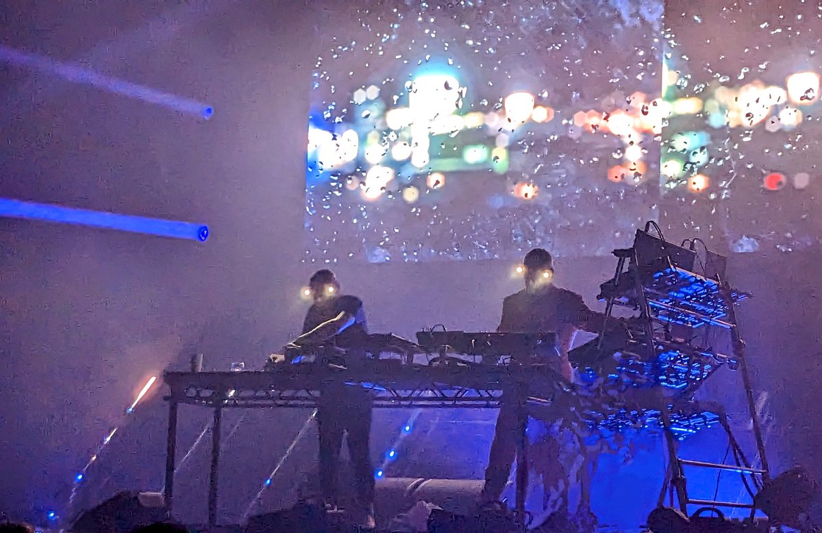 CurlyAdventurer's tweet photo. Good times remembering the old times as the kings of smiley faces lit up Hammersmith with their legendary combo of banging bass, dreamy synths, techno politics &amp; stunning visuals. #Orbital #Music #OpticalDelusion #EventimApollo #London https://t.co/Gl39pNVIzD