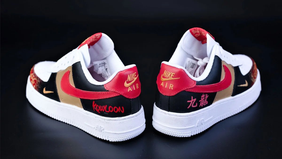 ComplexSneakers's tweet photo. John Cena kicked off #Wrestlemania in Kowloon Air Force 1s https://t.co/mWi7JtDAVw