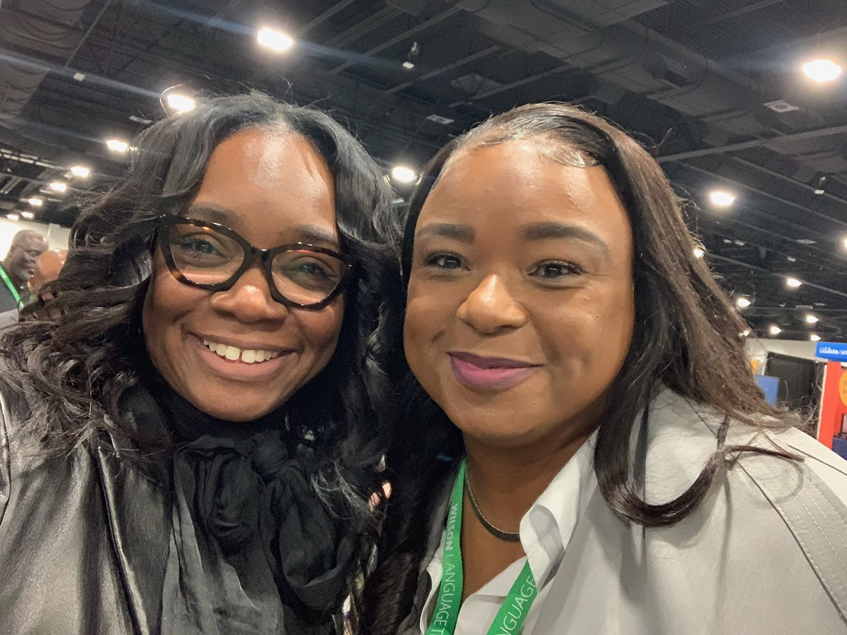 PrincipalDrH's tweet photo. Its great collaborating with other great leaders! Texas, Colorado, Florida, and #BuiltforBibb crossed my path today. Day 3 loading...@ASCD #ASCDAnnualConference @NelsonLRender https://t.co/m7vAMzEFbp