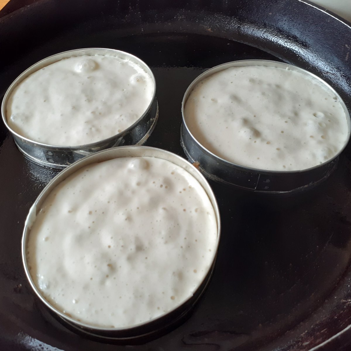 ChemistryNathan's tweet photo. I decided to have a go making crumpets. They were surprisingly easy, and are absolutely delicious. The recipe was meant to make 12, but somehow there were only 7 left when I finished... #ChemistsCanCook #ChemistsWhoCook https://t.co/3HA8Gp647w