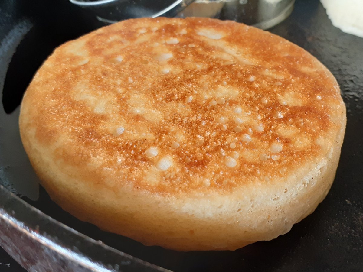 ChemistryNathan's tweet photo. I decided to have a go making crumpets. They were surprisingly easy, and are absolutely delicious. The recipe was meant to make 12, but somehow there were only 7 left when I finished... #ChemistsCanCook #ChemistsWhoCook https://t.co/3HA8Gp647w