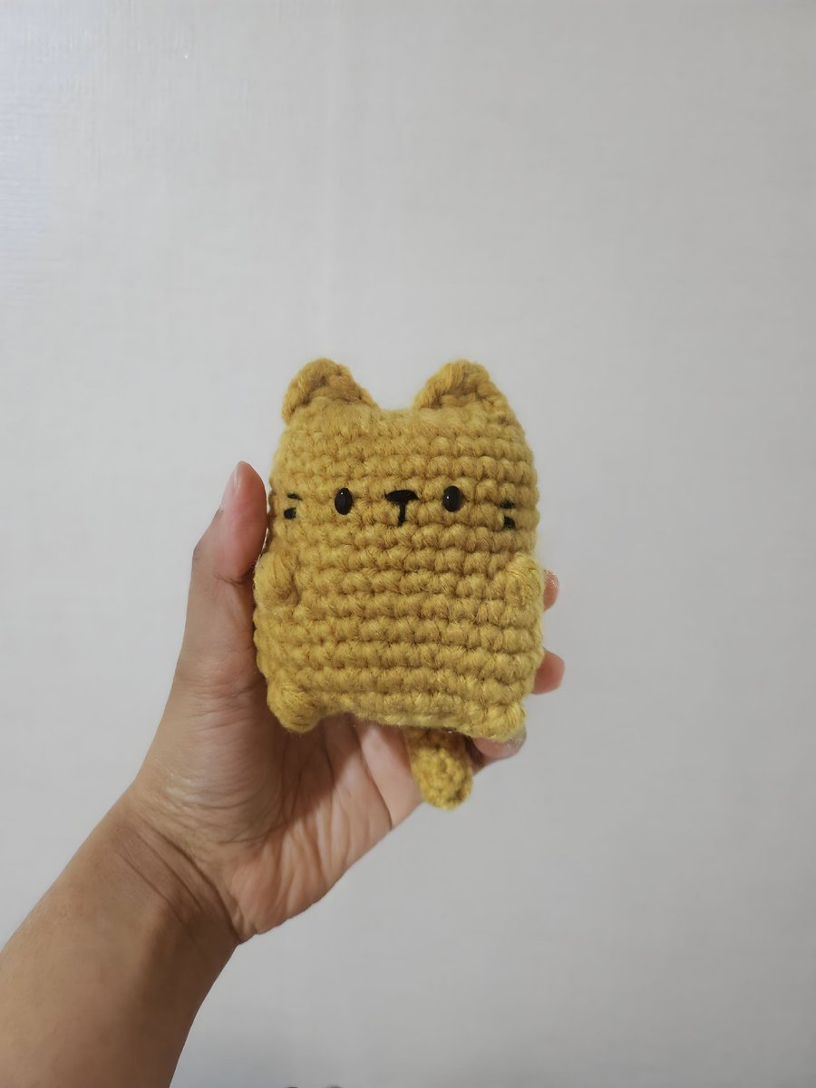 Iriskim0517's tweet photo. Little flat flat cat
Pattern by amimom_doll
#cats #TikTokviral #crochet #crochetpattern https://t.co/kLMTjAk4CE