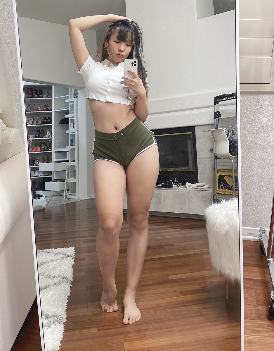 itseunchae on Twitter: "Not the same pic"