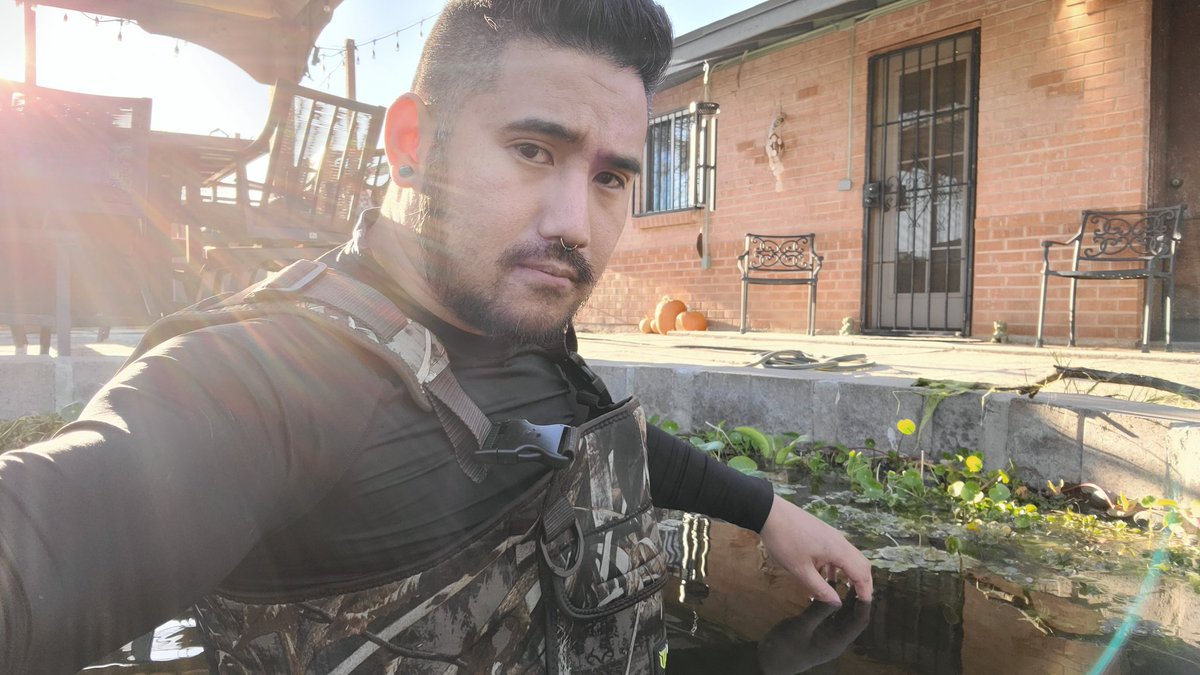 Tahimek's tweet photo. Chances are, if you have a pond, there will be #DirtyWork to be done to keep it running clear. There are times when you have to get in... in this case, for clearing algae.
#pond #PondLife #Waterscaping #WaterGarden #WaterGardening #SpringClean #SpringCleaning #springcleanup https://t.co/wERQXbi48S