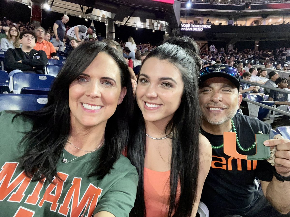 #MIAMISelfie 🏀🧡💚