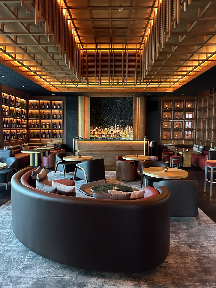 The Cigar Bar at Nobu

#dubai #dubairestaurants #dubaihotels #dubaibars #restaurants #bars #travel #avgeek #dubailife